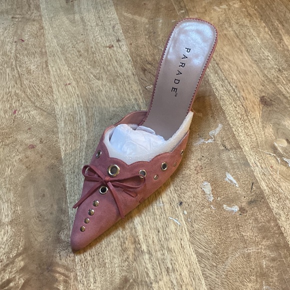 Like new new, only worn once size 7. Leather upper. - Picture 3 of 5